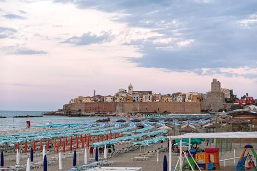 Casa Bolina - Centro Termoli Appartement Buitenkant foto