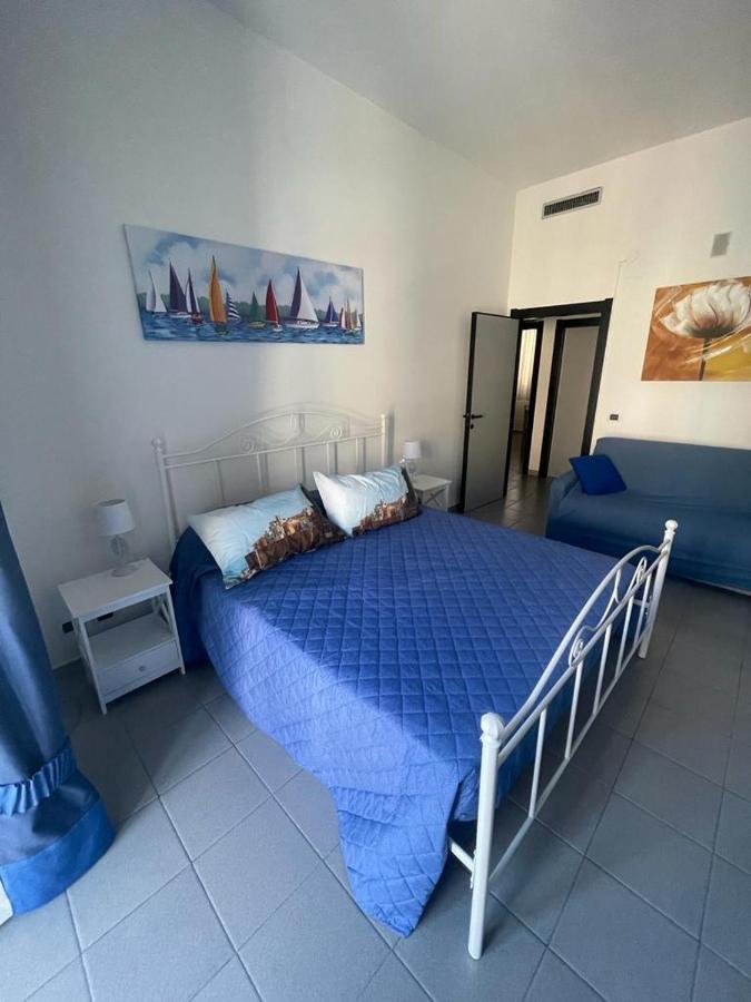 Casa Bolina - Centro Termoli Appartement Buitenkant foto